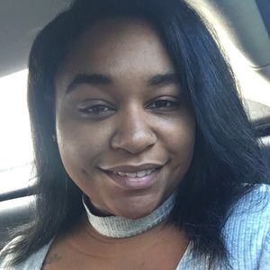 Meet your Posher, Claudia